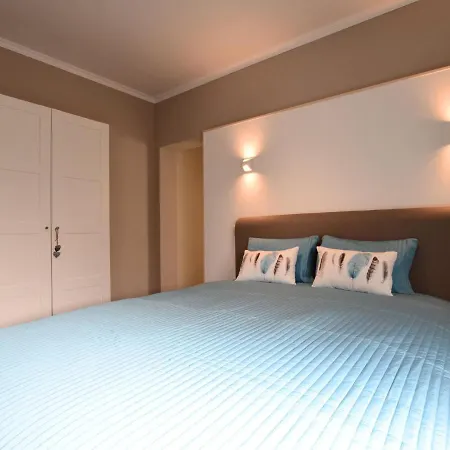 Very Located On A Large Secured Park Holiday home *