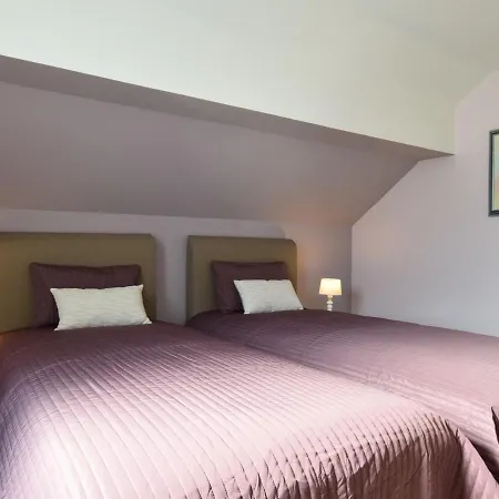 Holiday home Very Located On A Large Secured Park
